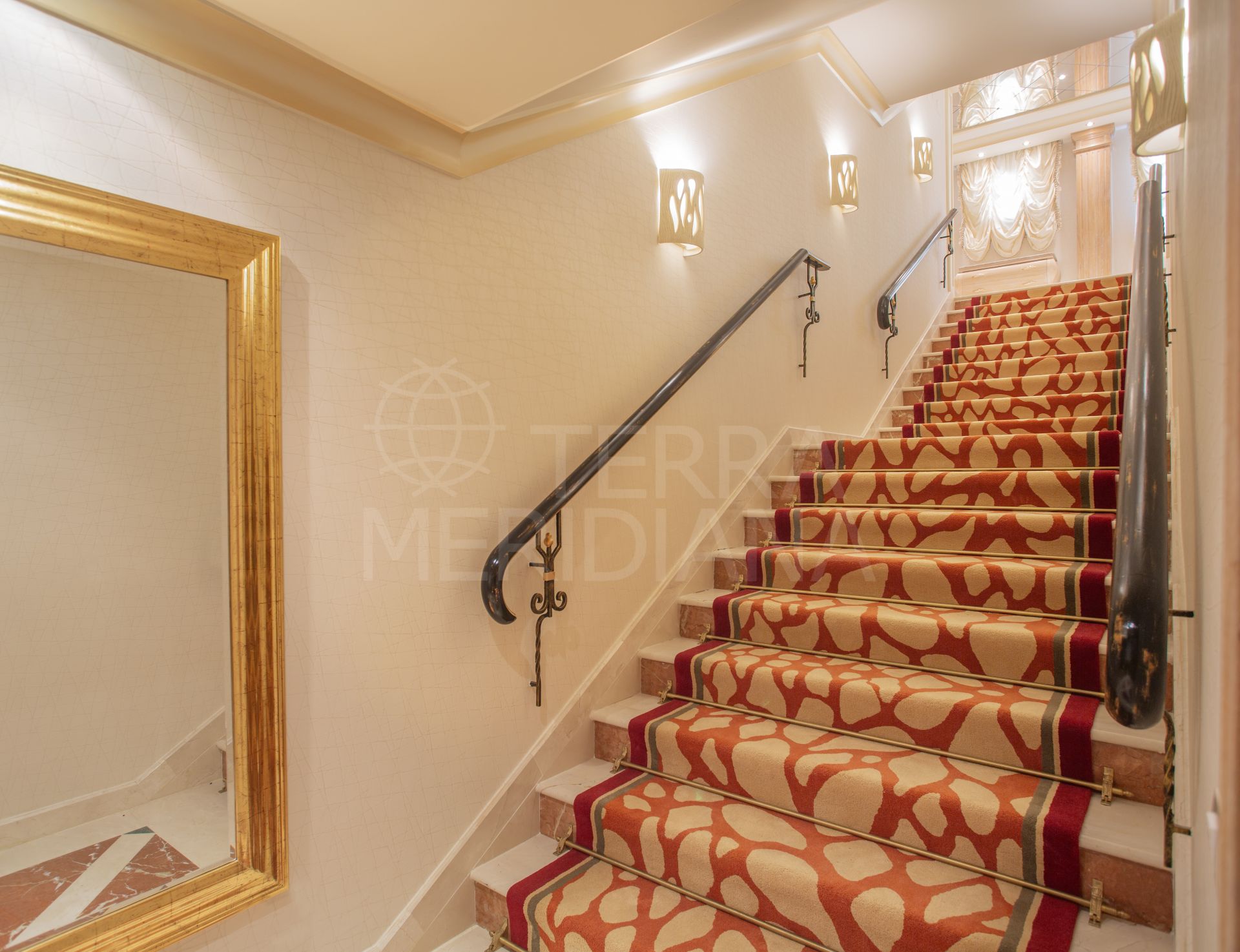 20ad37c0-043b-4ac7-b0f5-29d0e8c1c009