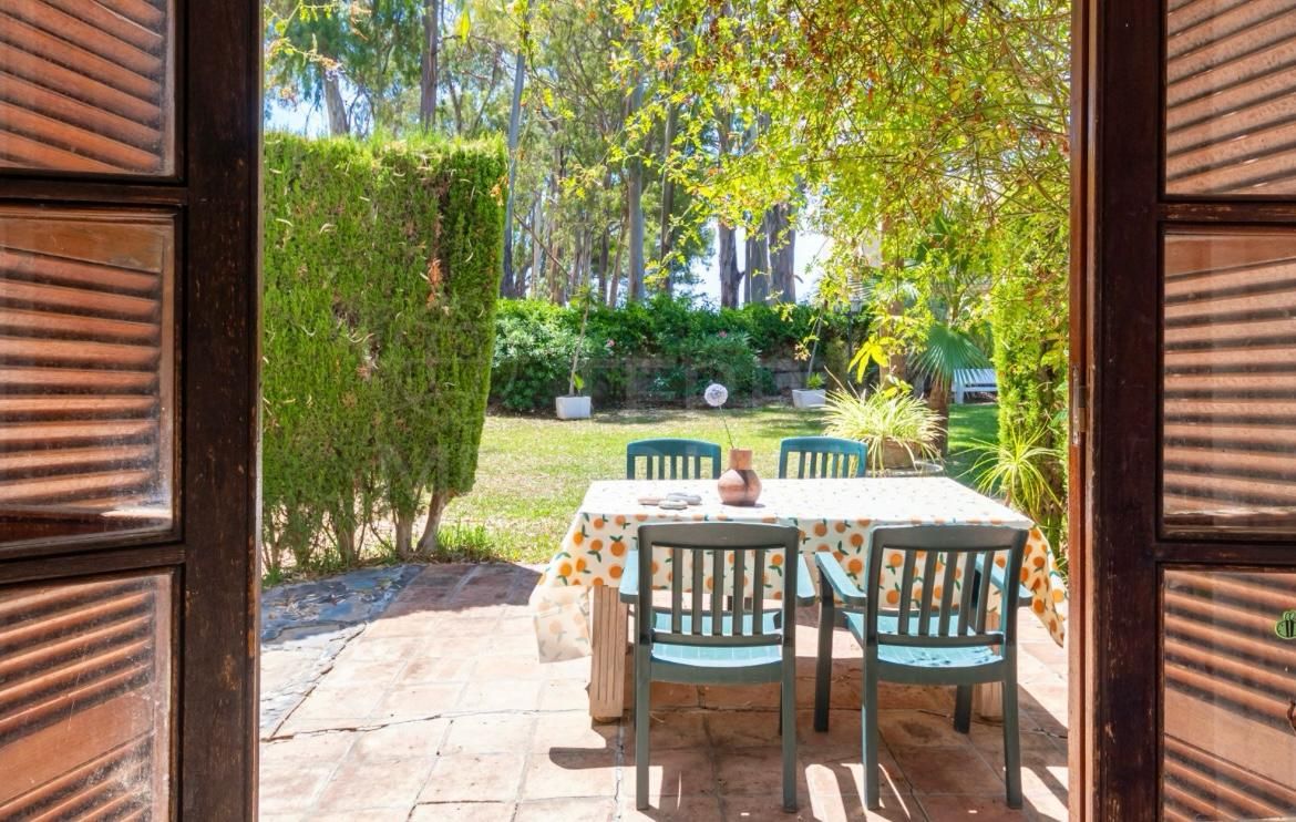 8ff33a54-4860-419e-b27b-48be47ba2ce6