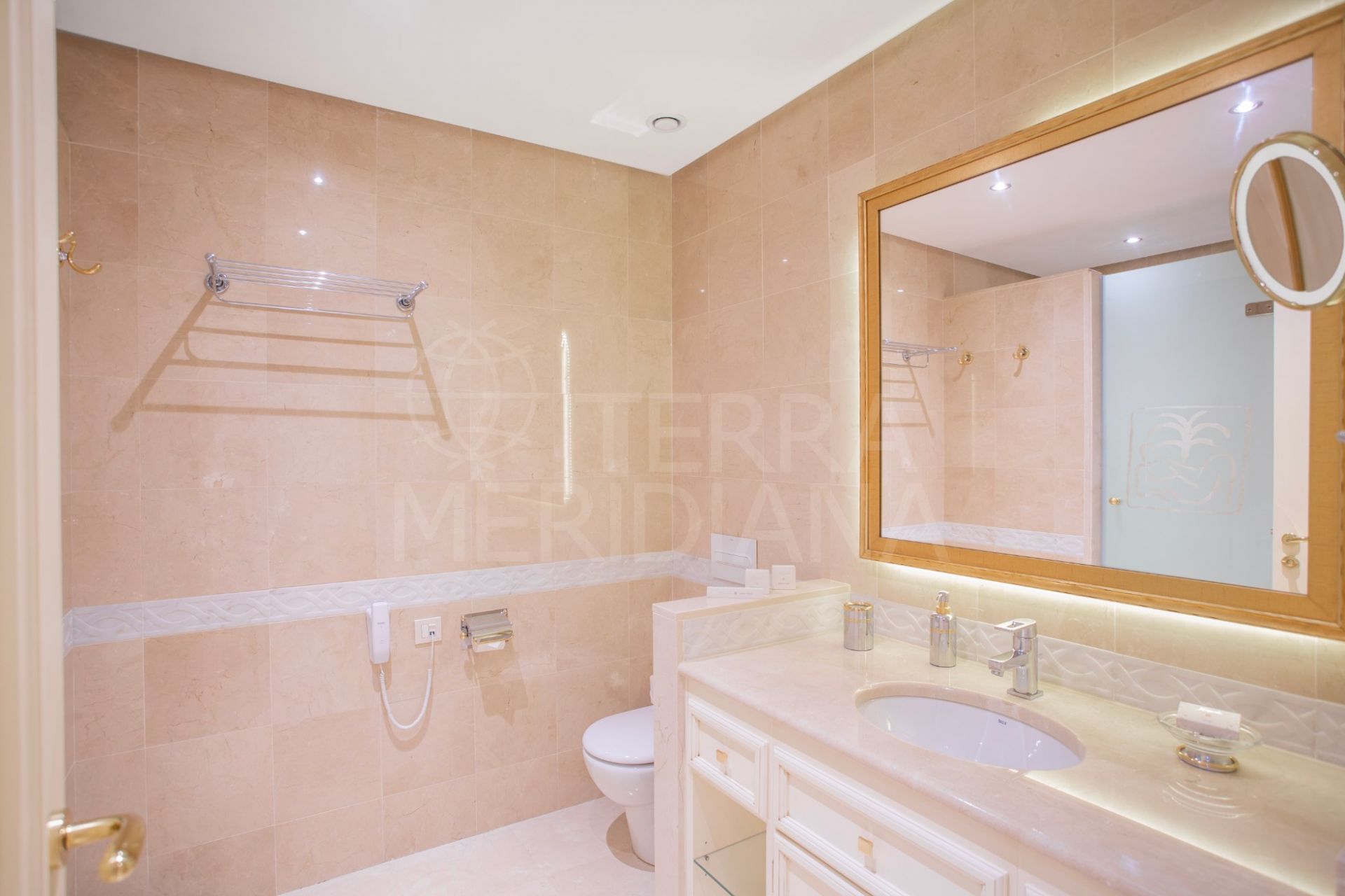 a1802ff8-8c54-4f99-8070-3feb52c1344a