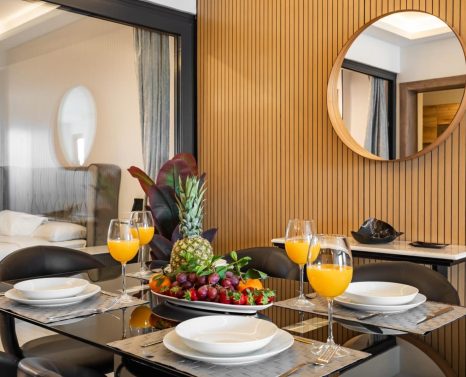 rental banus beach front