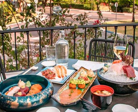 restaurante_tomadachi_C1_platos_multiples